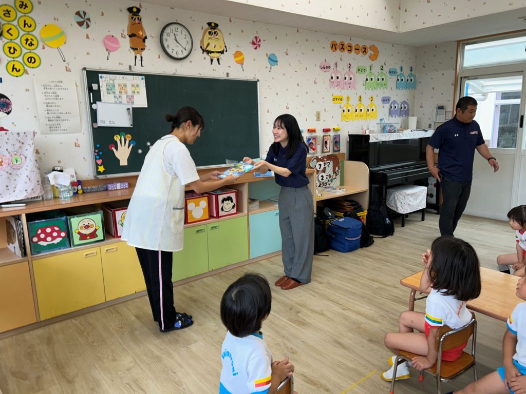 千葉しらゆり幼稚園で「こおりのパワー」贈呈式を実施